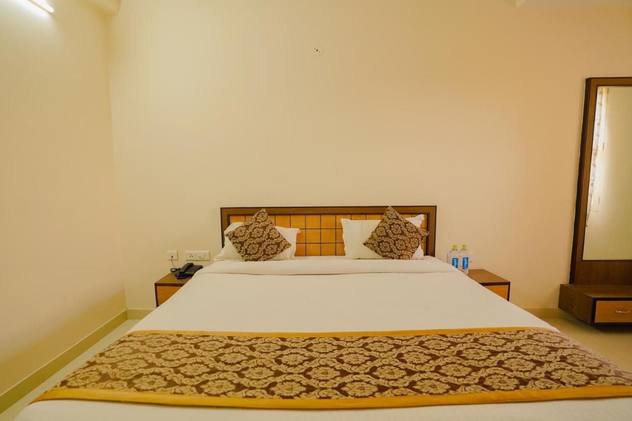 Hotel Cheelgadi Jaipur Eksteriør billede